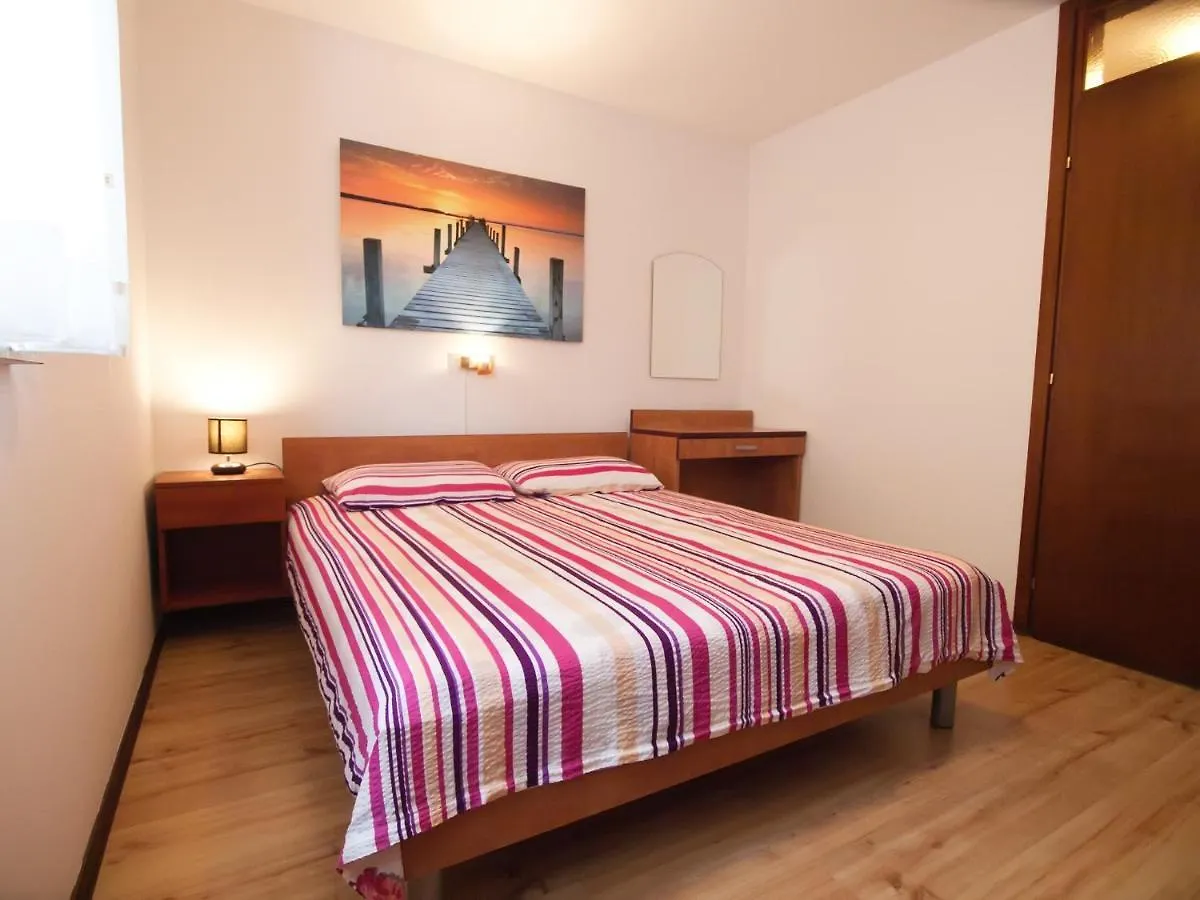 Apartments With A Parking Space Vinkuran, Pula - 21016 Medulin Croatia