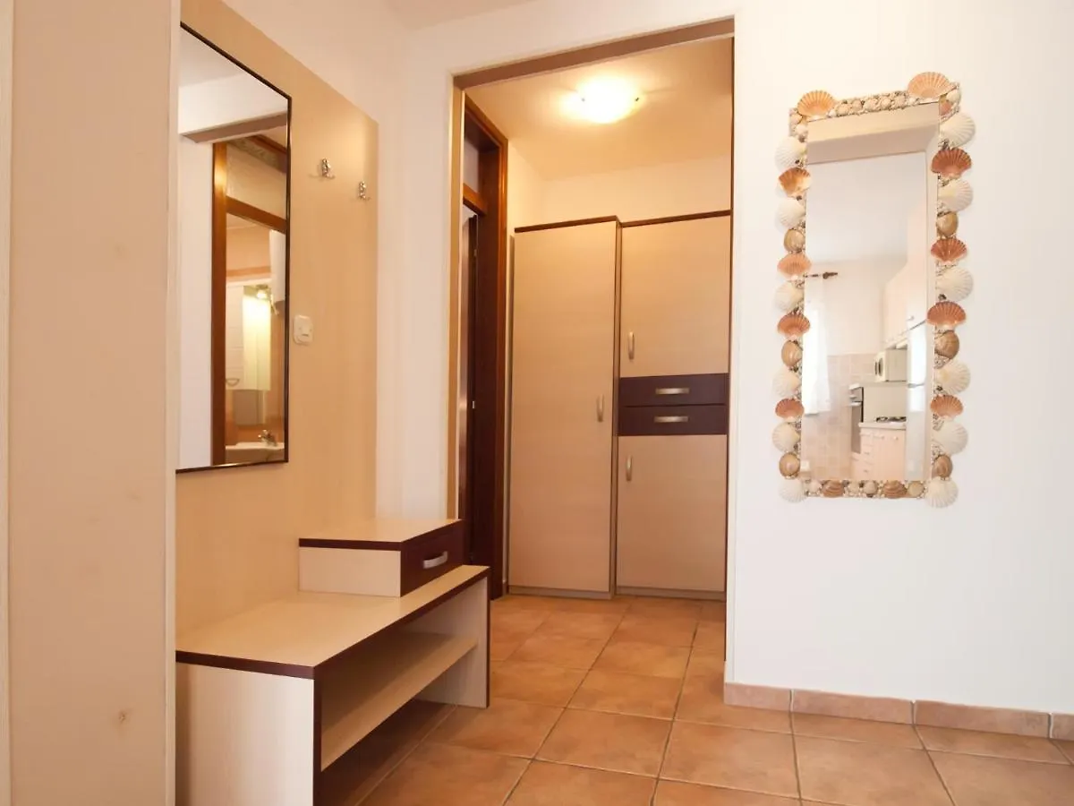 Apartments With A Parking Space Vinkuran, Pula - 21016 Medulin
