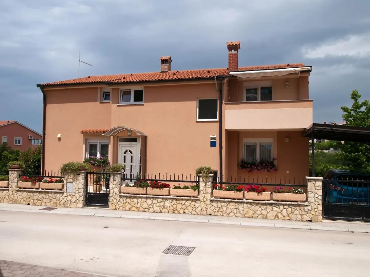 Apartments With A Parking Space Vinkuran, Pula - 21016 Medulin 0*,