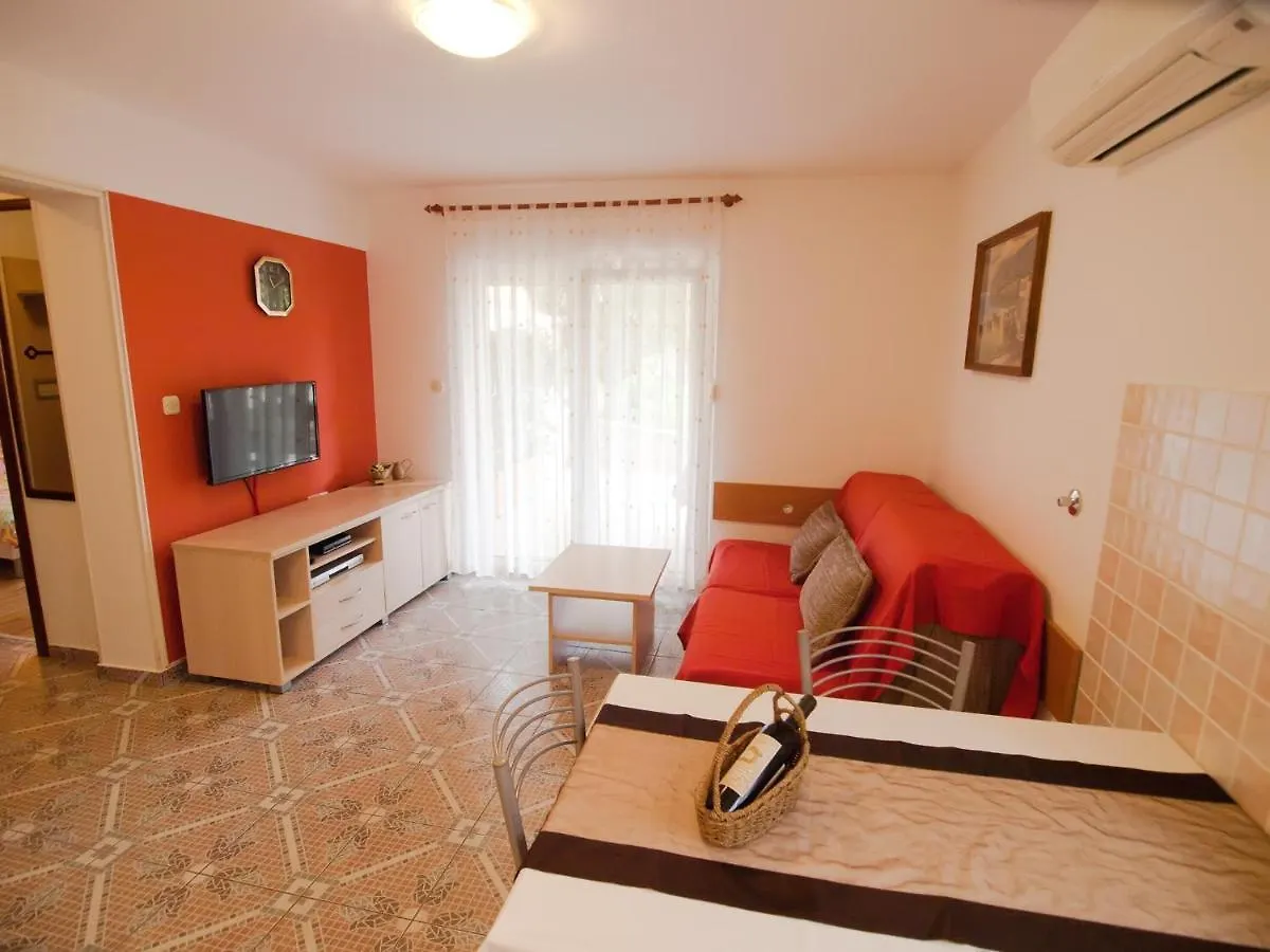 Apartments With A Parking Space Vinkuran, Pula - 21016 Medulin
