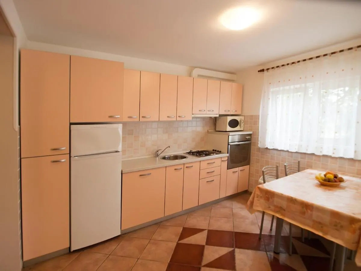 Apartments With A Parking Space Vinkuran, Pula - 21016 Medulin 0*,